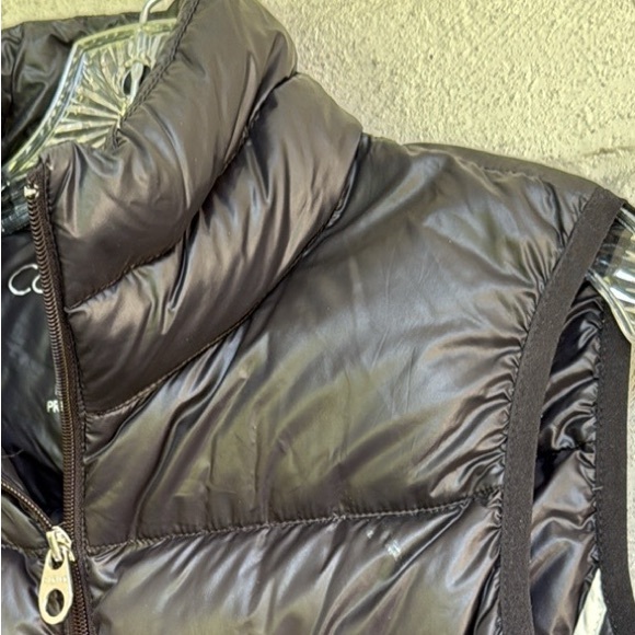 Calvin Klein Black Packable Lightweight Premium Down Vest Size Small - Picture 11 of 12